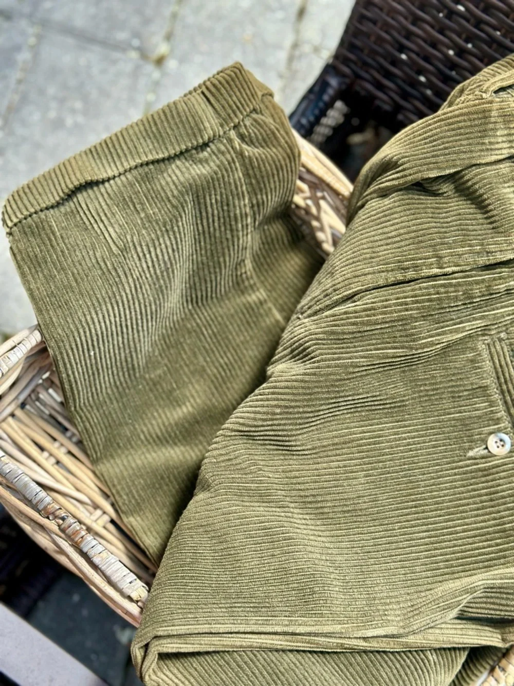 Dockers Olive Green Wide Wale Corduroy Pleated Men's Pants Cuffed Y2K